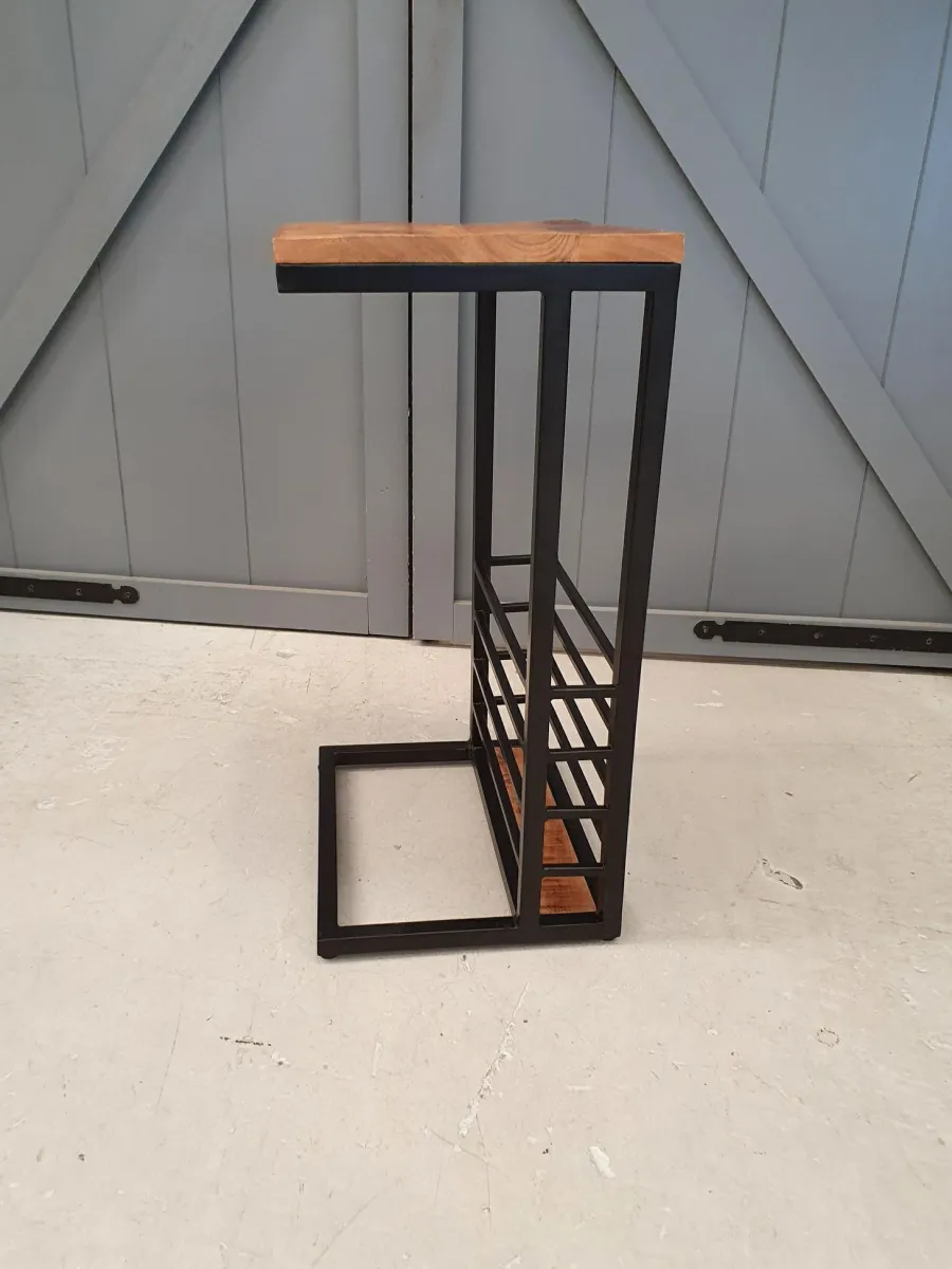 Benoa Bijzettafel industrieel sofa zwart met open vak New