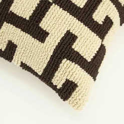 By Boo Kussen Ziggy – bruin Online