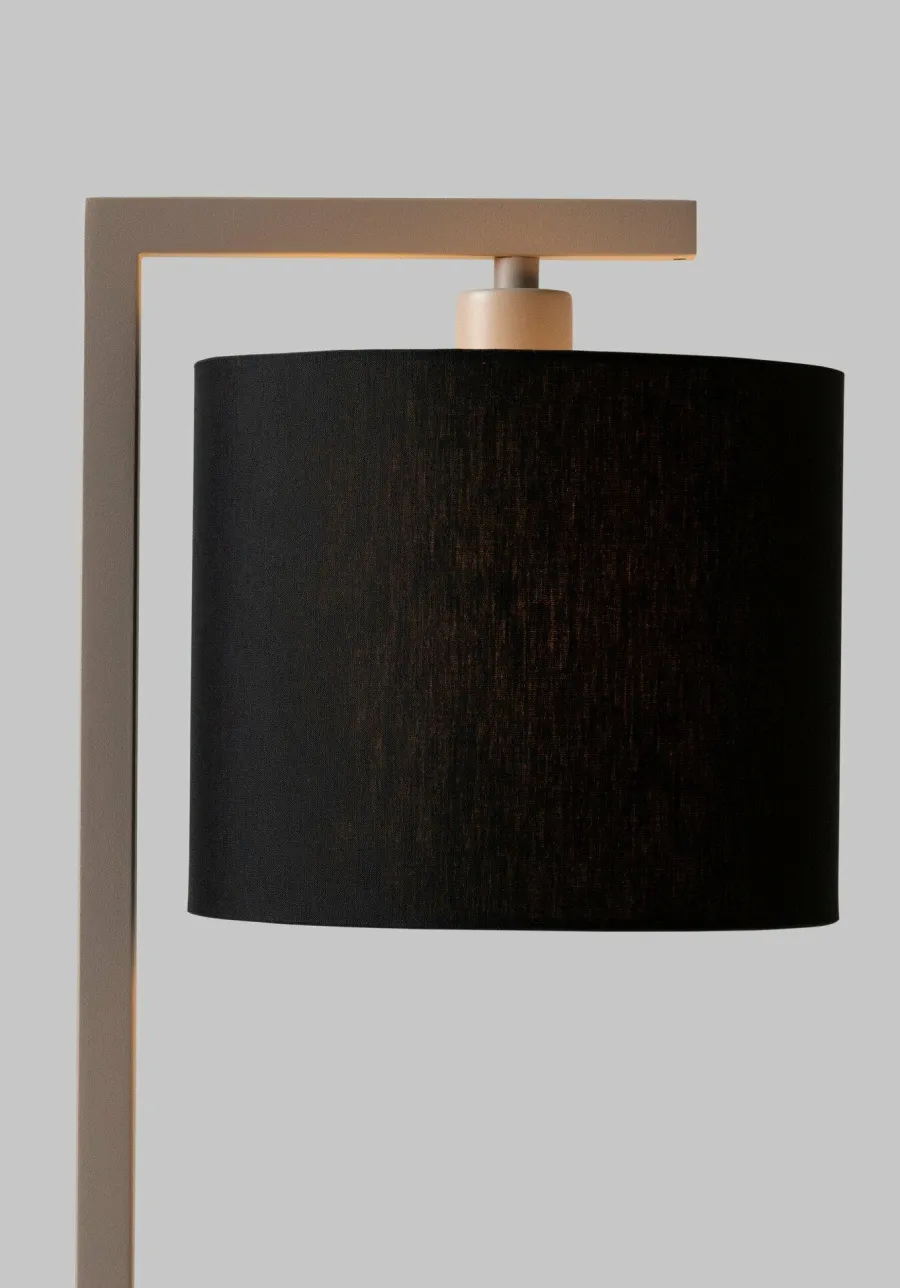 it's about RoMi Tafellamp Boston zand/kap 1815 zwart Sale