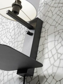 it's about RoMi Wandlamp ijzer Florence E14 met plank+usb incl. dimmer zwart Hot