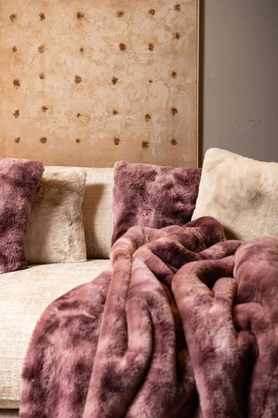 PTMD Kussen Linde Burgundy faux fur square S Online