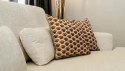 Richmond Interiors Bank Felix 2.5 seats + lounge rechts rond white chenille (Bergen 900 white chenille) New