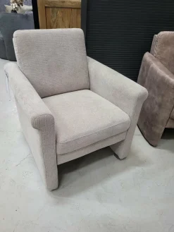 WoonMax Fauteuil Portland rug laag stof Art beige showroommodel Best