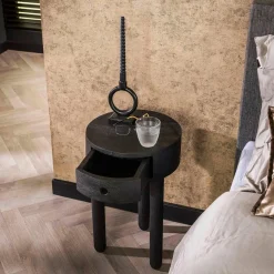 WoonStijl Nachtkastje Round zwart acacia met 1 lade Clearance